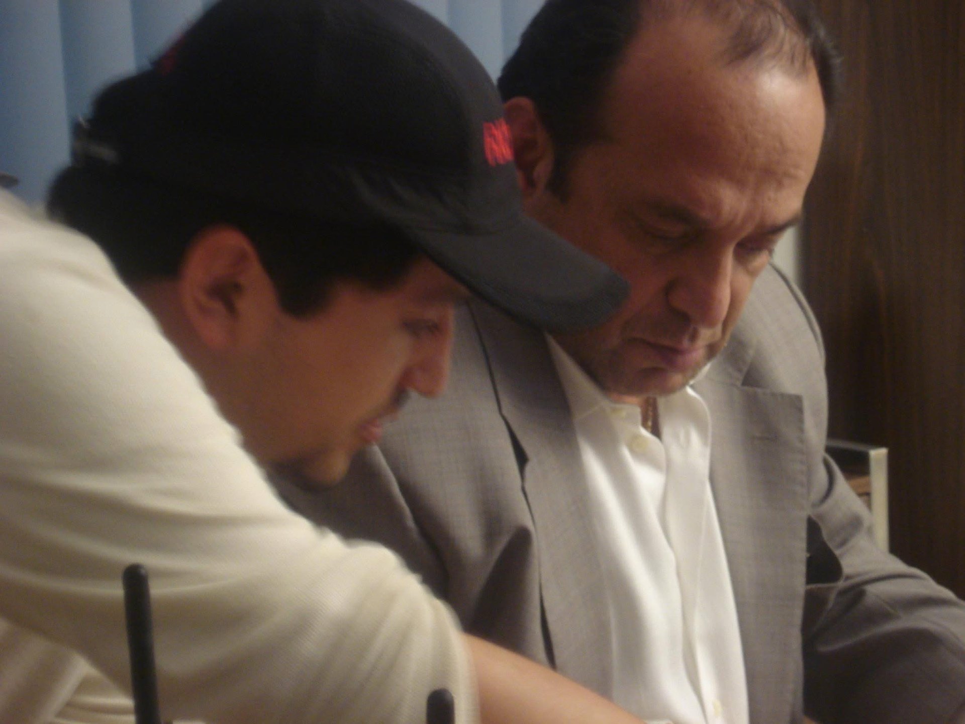 Dirección de actores en set.